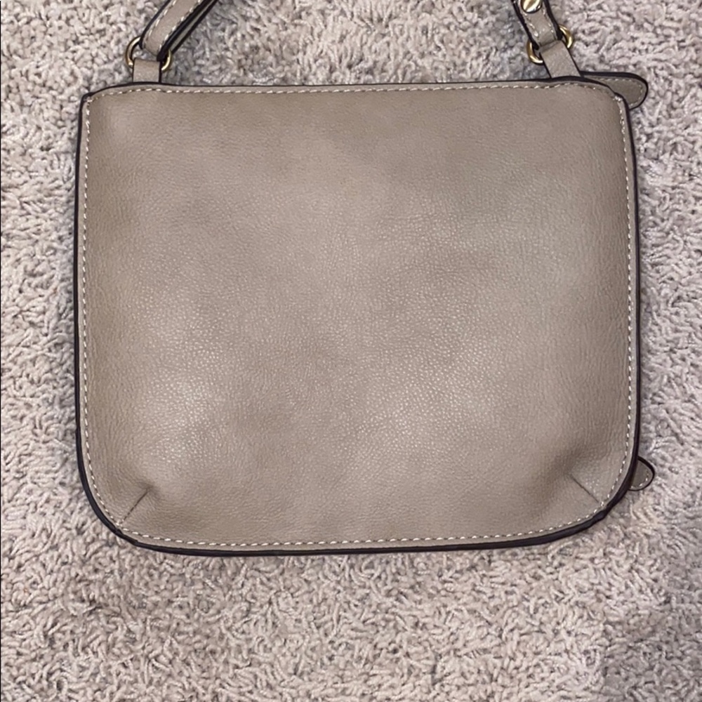 Fun purse with tons of storage - Picture 3 of 5